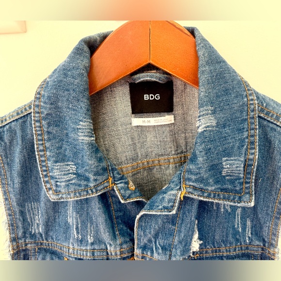 Urban Outfitters BDG Vest UO Women Distressed Denim Sleeveless Jeans Jacket M - Picture 12 of 16